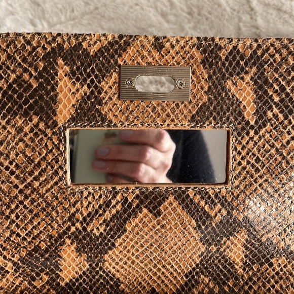 NWOT Alexis Hudson Snakeskin Leather Handbag with Chain Shoulder Strap. - Picture 14 of 14